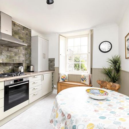 Joivy Beautiful Apartment, Private Garden, Calton Hill Эдинбург Экстерьер фото