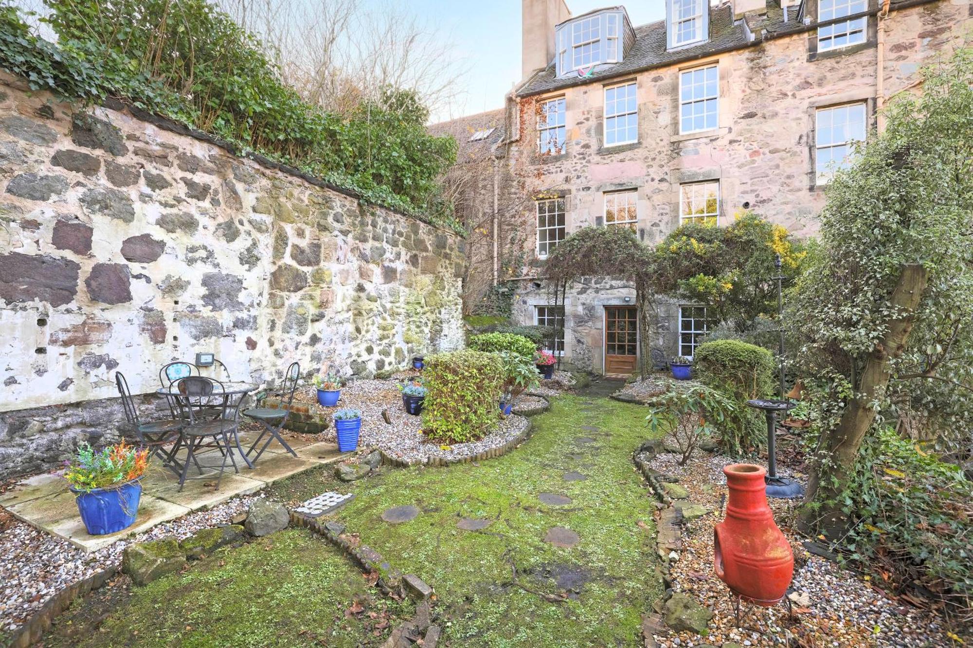 Joivy Beautiful Apartment, Private Garden, Calton Hill Эдинбург Экстерьер фото
