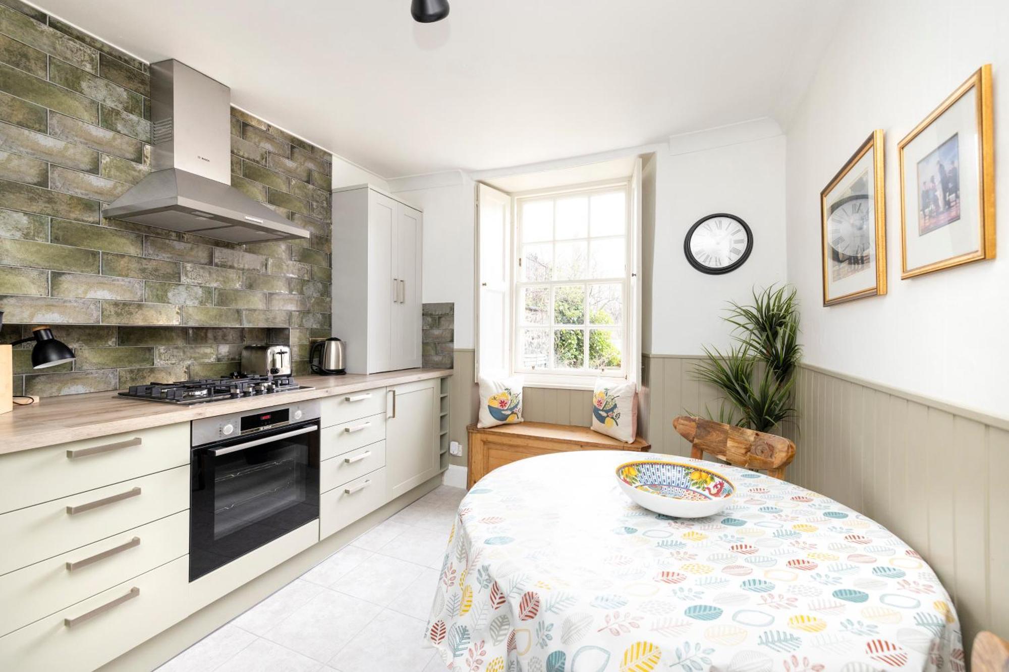 Joivy Beautiful Apartment, Private Garden, Calton Hill Эдинбург Экстерьер фото