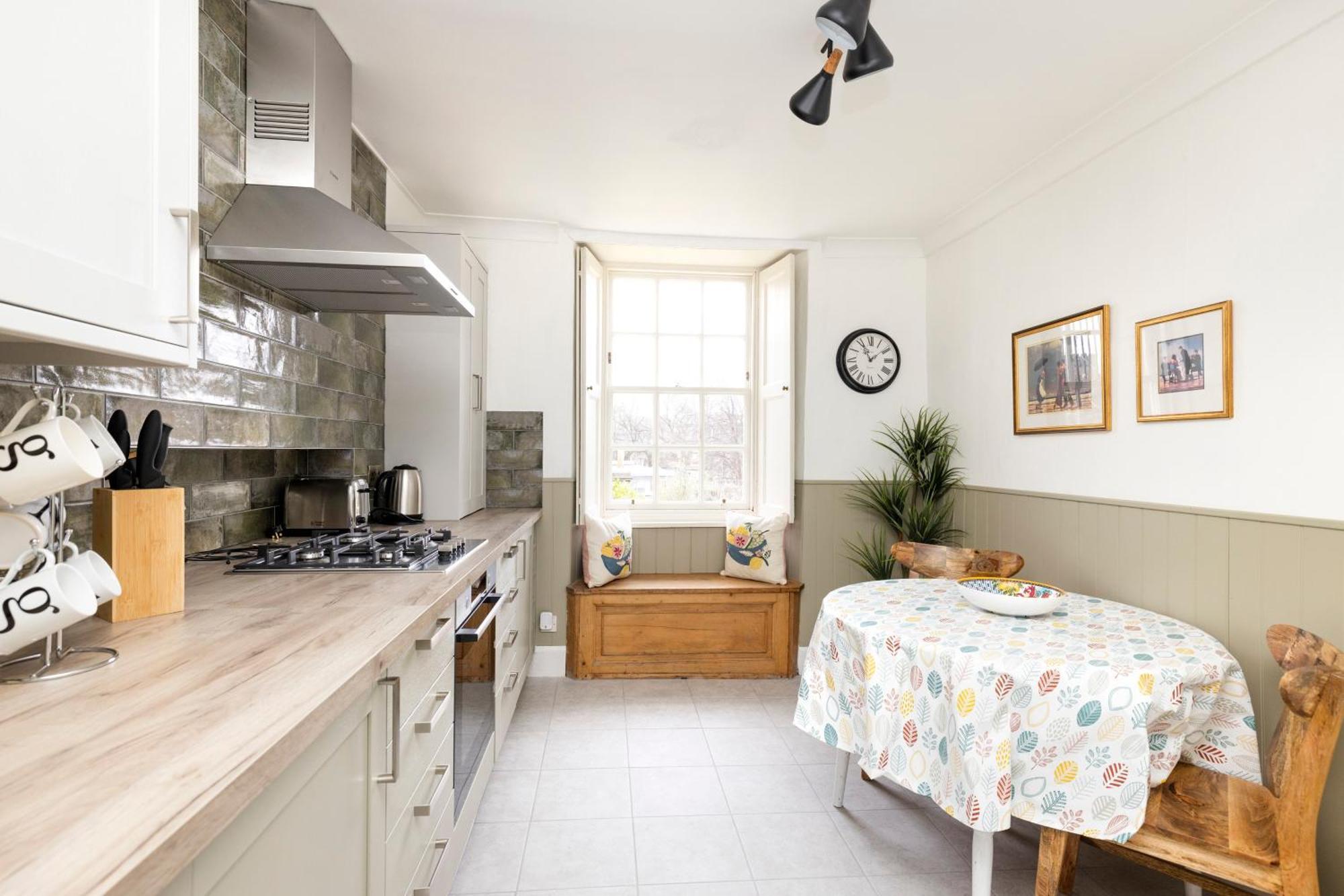 Joivy Beautiful Apartment, Private Garden, Calton Hill Эдинбург Экстерьер фото