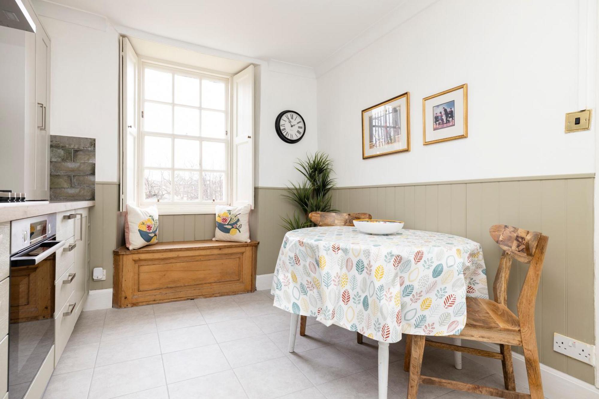 Joivy Beautiful Apartment, Private Garden, Calton Hill Эдинбург Экстерьер фото